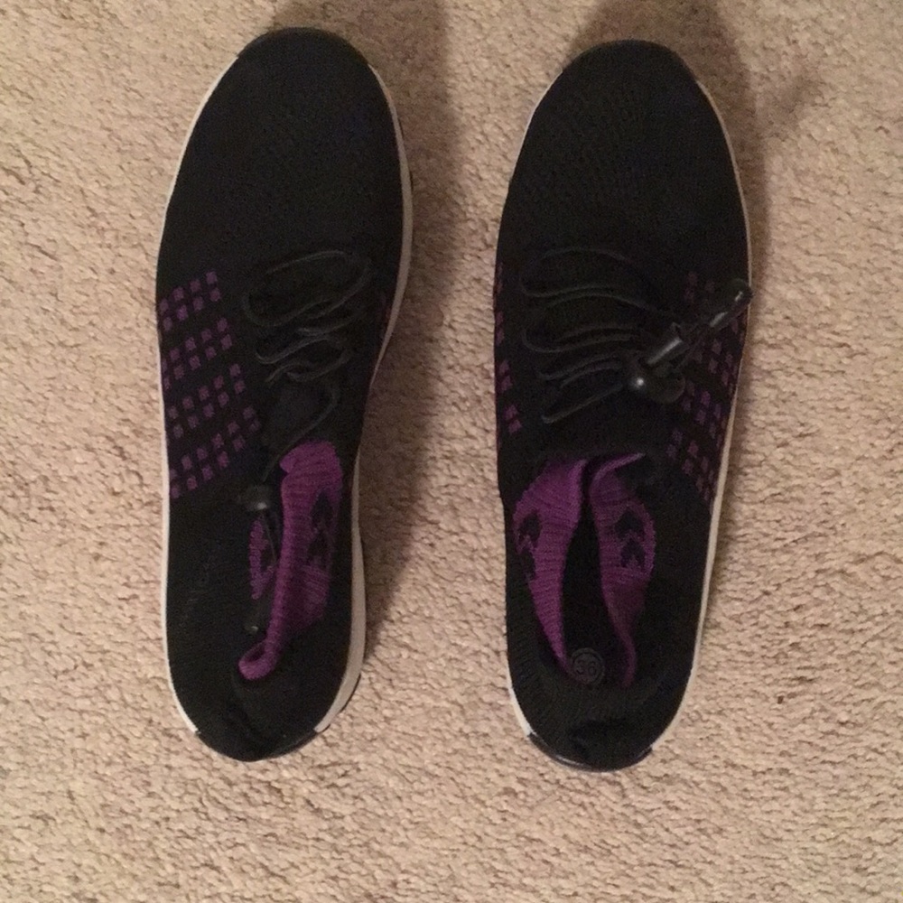 Black and purple athletic/casual slip-on shoes
